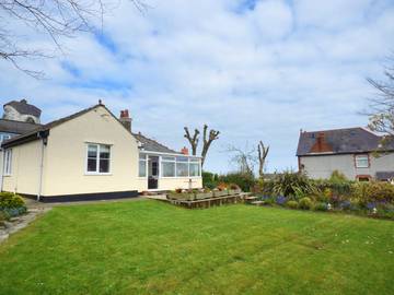 Log Cabin for 3 People in Isle of Anglesey, North-Wales, Photo 1