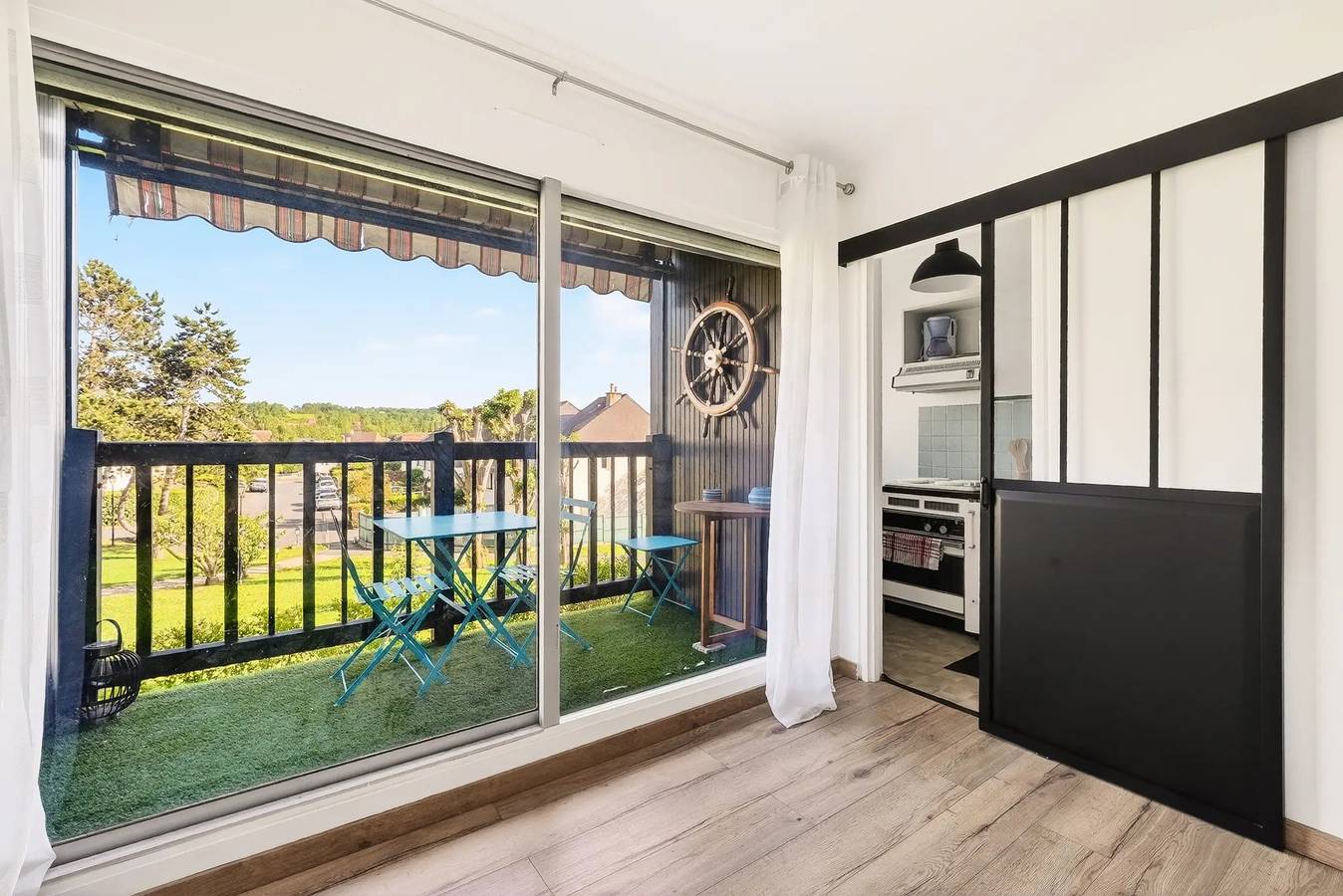 Appartement entier, Appartement 1 chambre 4 personnes avec balcon centre-ville in Villers-sur-Mer, Région de Lisieux