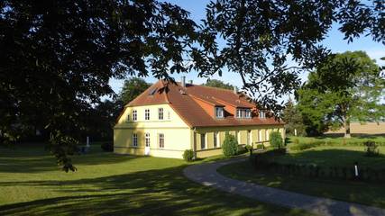 Ferienwohnung für 4 Personen, mit Sauna und Garten in Gingst
