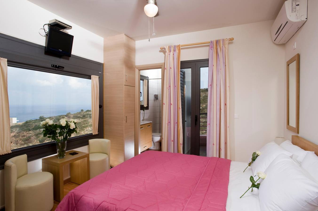 3 Bedroom Villa in Elounda, Lasithi