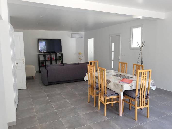 Location de vacances pour 5 personnes, avec jardin et vue à Beauvoisin - 4