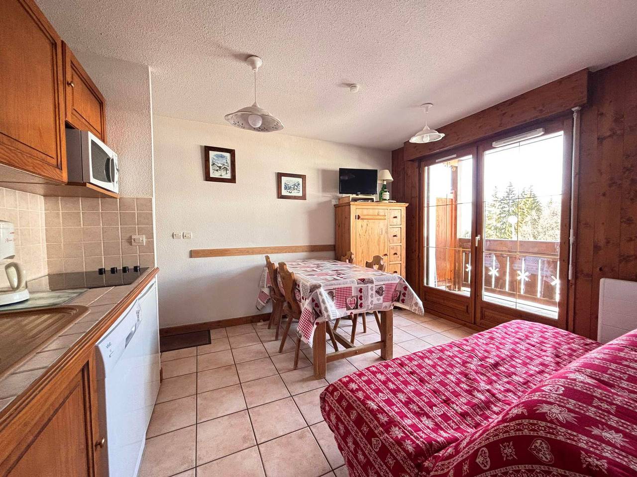 Appartement entier, Appartement familial au pied des pistes avec Wifi in Notre-Dame-de-Bellecombe, Région d'Albertville
