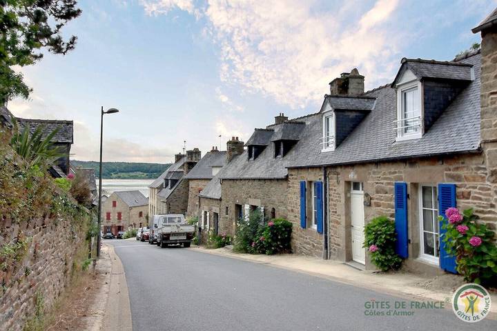 Gîte pour 4 personnes, avec jardin à Saint-Michel-en-Grève - 2