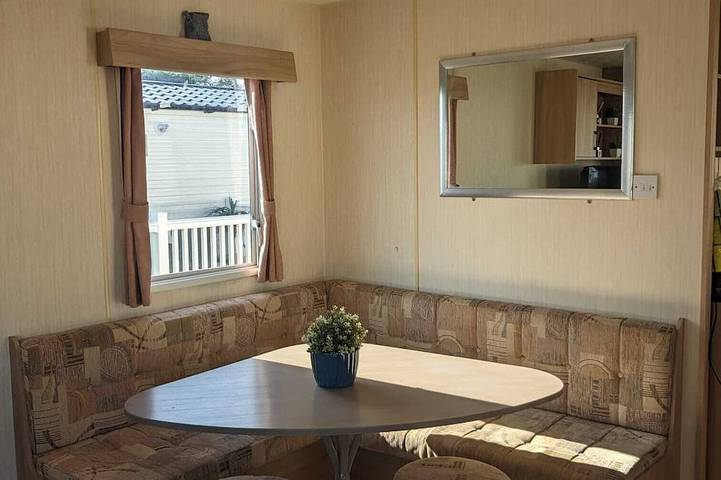 Static caravan for 8 people in Hampshire