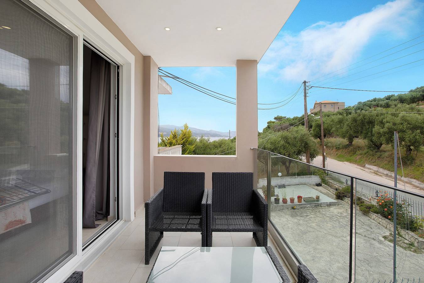 Entire studio, Studio apartment "Villa Dionysia A3" close to the Beach with Shared Pool in Alykanas, Alykes
