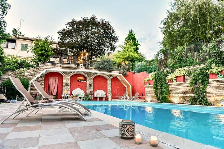Villa für 8 Personen, mit Balkon und Whirlpool sowie Garten in Verona