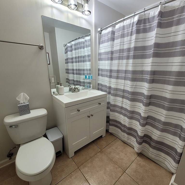 Ganze Wohnung, Walk to Stadium/Strip/Downtown! 2 bd/2 bath, Off-street parking! in Tuscaloosa, Tuscaloosa County