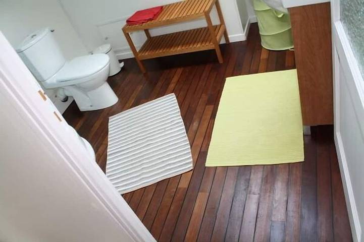 Location de vacances pour 4 personnes, avec terrasse et jardin à Rédené - 4