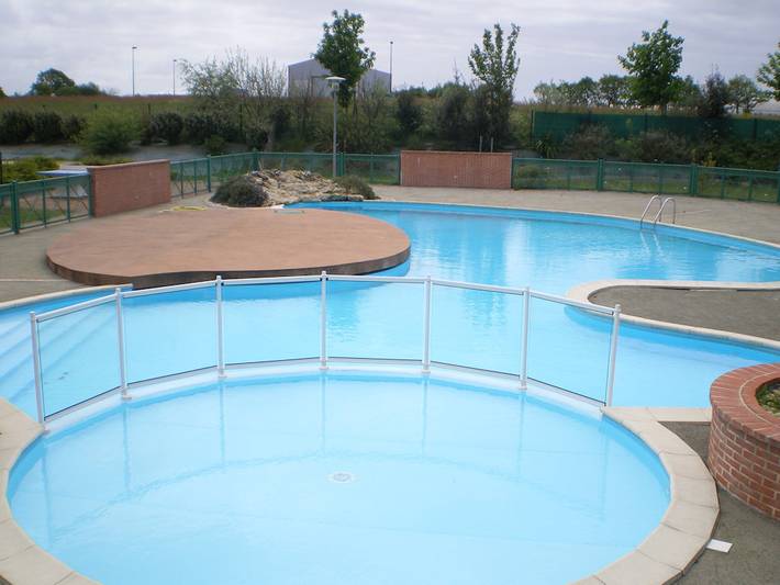 Maison de campagne pour 6 personnes, avec piscine ainsi que jardin et terrasse à La Chaize-Giraud