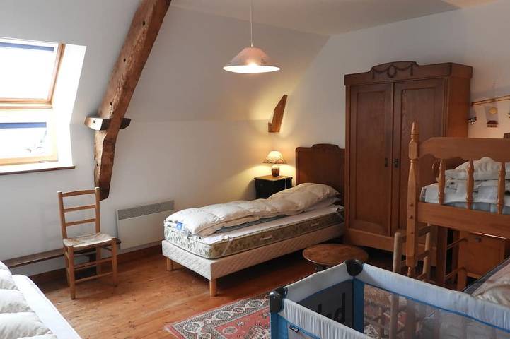 Gîte pour 12 personnes, avec jardin à Irodouër - 4