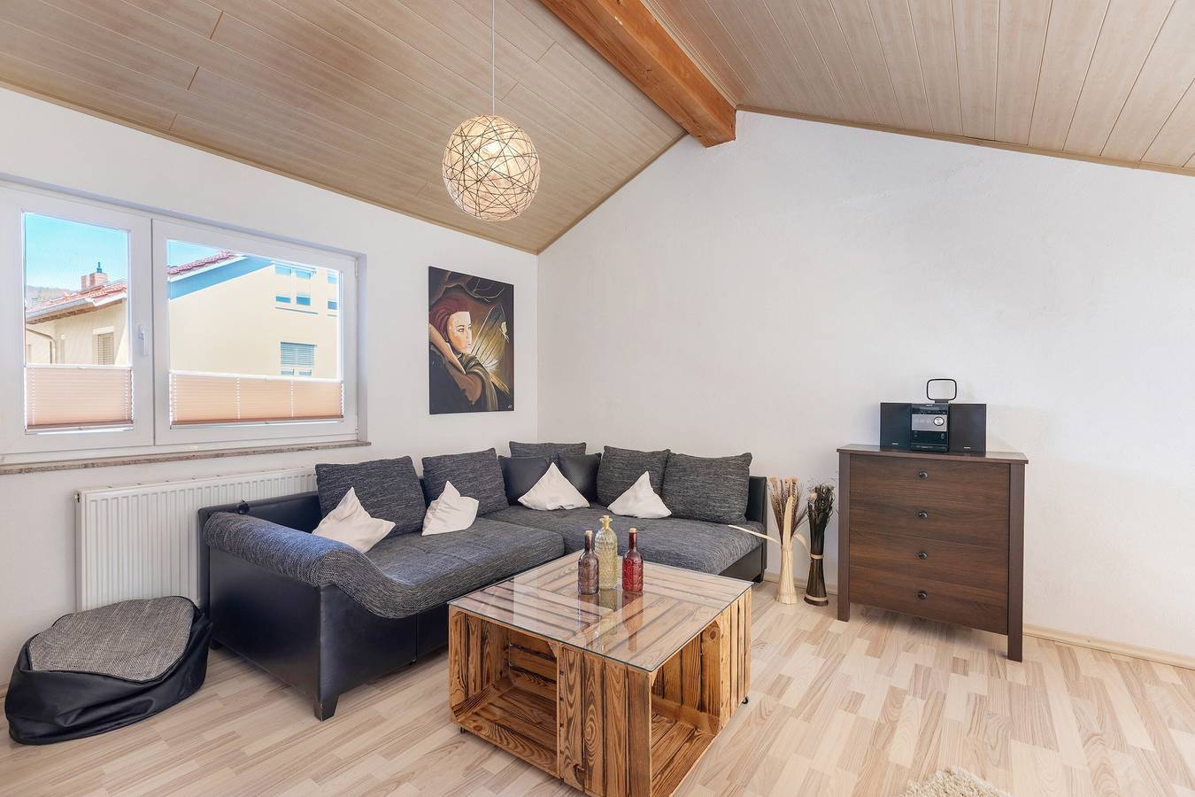 Ganze Wohnung, Ferienwohnung Beni, 65qm, 2 Schlafzimmer, max. 4 Personen 4 Sterne- Dtv klassifiziert in Öhningen, Untersee