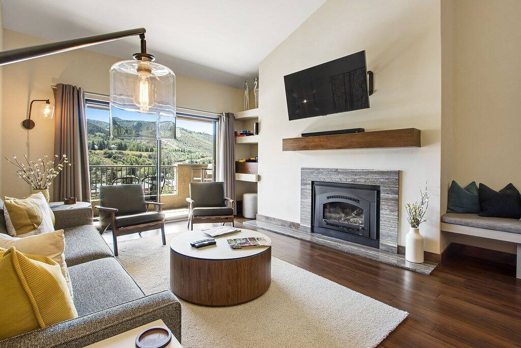 Ganze Wohnung, Luxe Two-Story Penthouse with Mountain Views - Near Riverfront Express Gondola in Avon, Beaver Creek