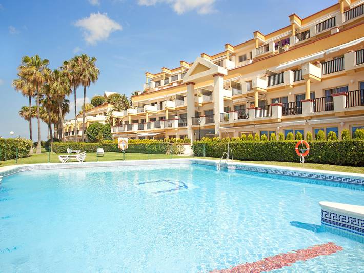 Apartment for 4 people, with pool and garden as well as terrace, child-friendly in Marbella Centre
