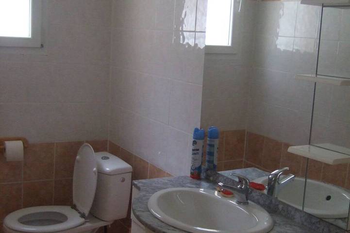 Gîte pour 4 personnes, avec piscine à Contes - 3