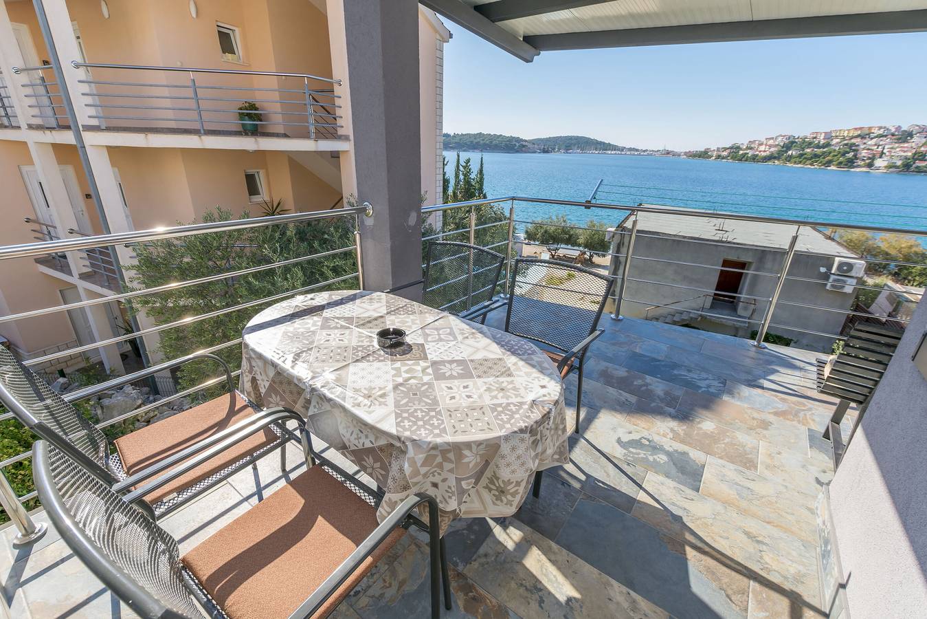 Ganze Wohnung, Apartments Osti in Razanj, Šibenik-Knin
