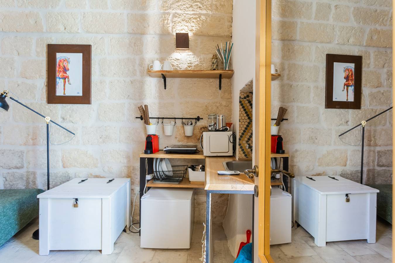 Entire apartment, Dim's Apartments by Wonderful Italy - room1 in Polignano A Mare, Bari Province