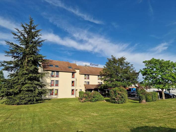 Hôtel pour 4 personnes, avec jardin à Saint-Victor (Allier) - 2