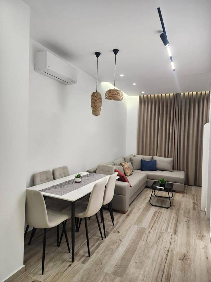 Appartement de vacances pour 4 personnes, avec terrasse et piscine