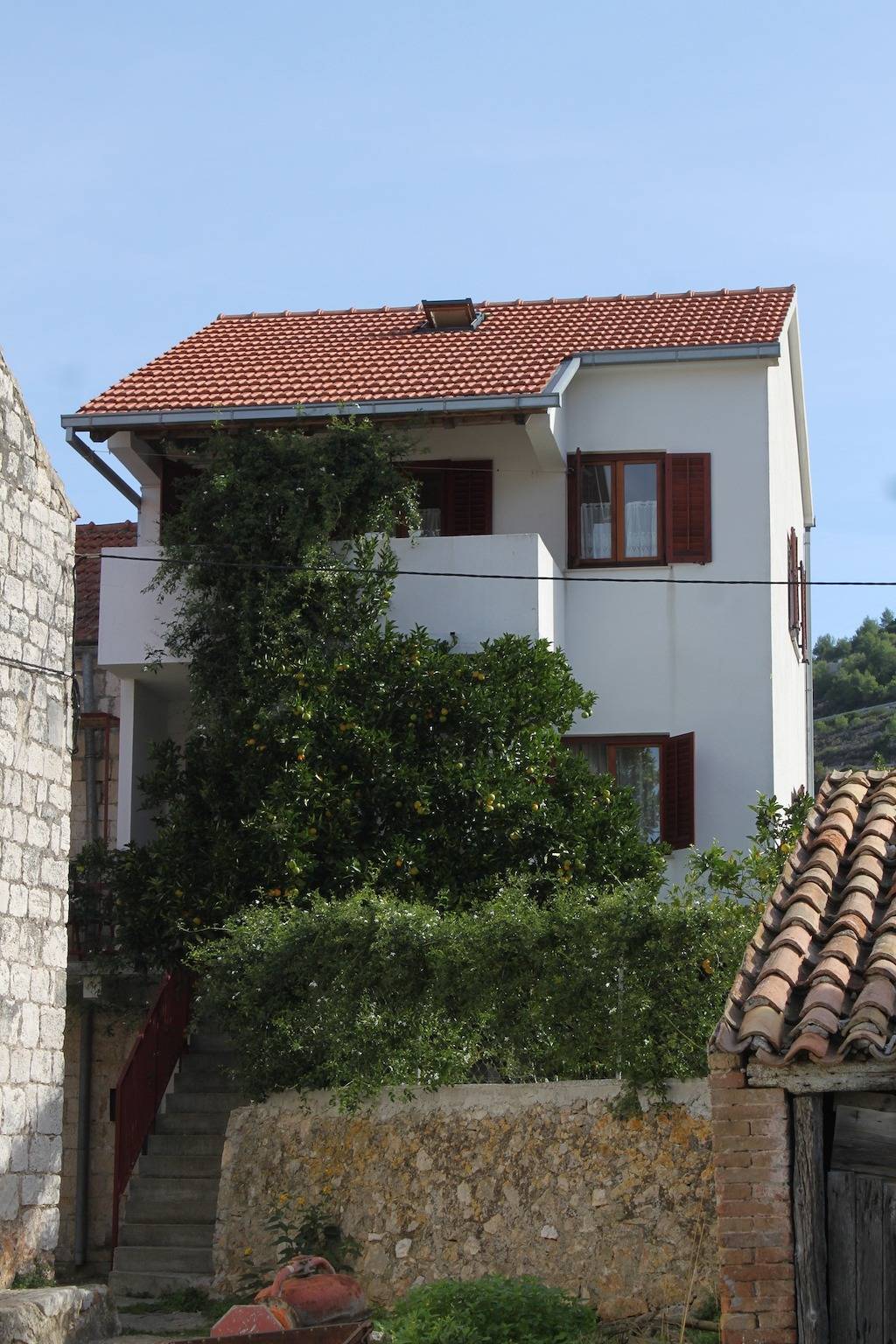 Ganze Wohnung, 2-Zimmer-Ferienwohnung mit Balkon Vis -c in Vis Stadt, Vis (Dalmatien)