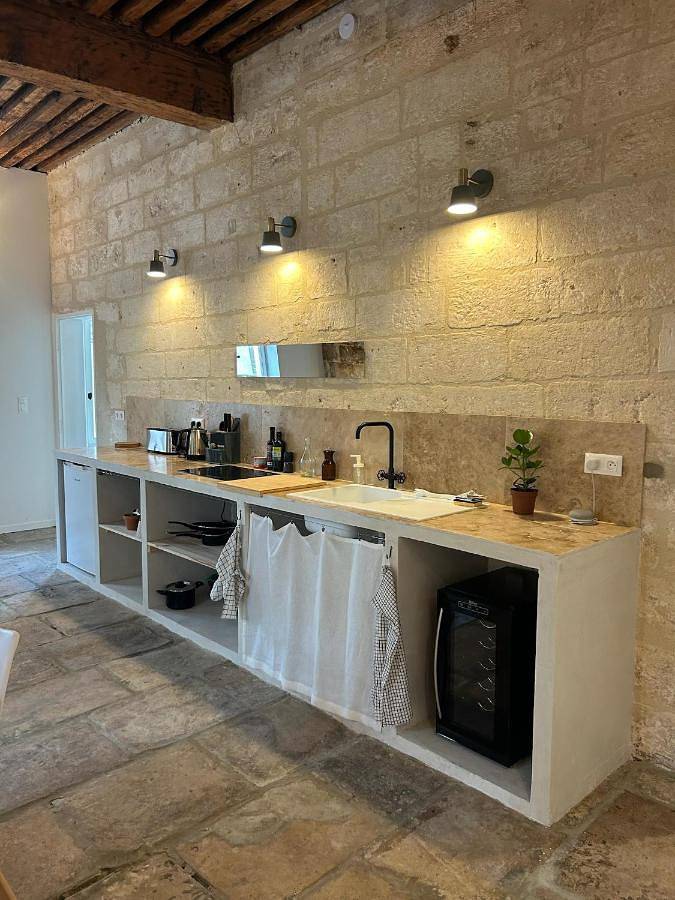 Appartement entier, Une Nuit en Provence Appartement Authentique in Beaucaire, Région de Nîmes