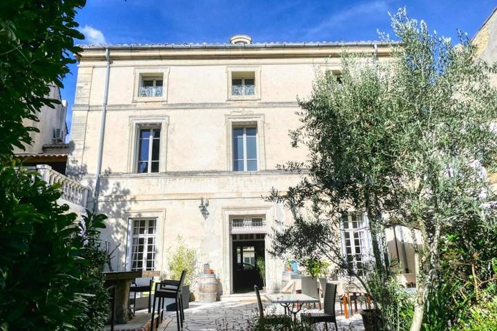 Chambre d’hôte pour 4 personnes, avec piscine ainsi que jardin et vue