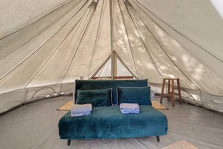 Glamping C Selva Tenda Quercia with Bbq, Shared Pool, and Wi-Fi in Bene Lario, Como Provnisen