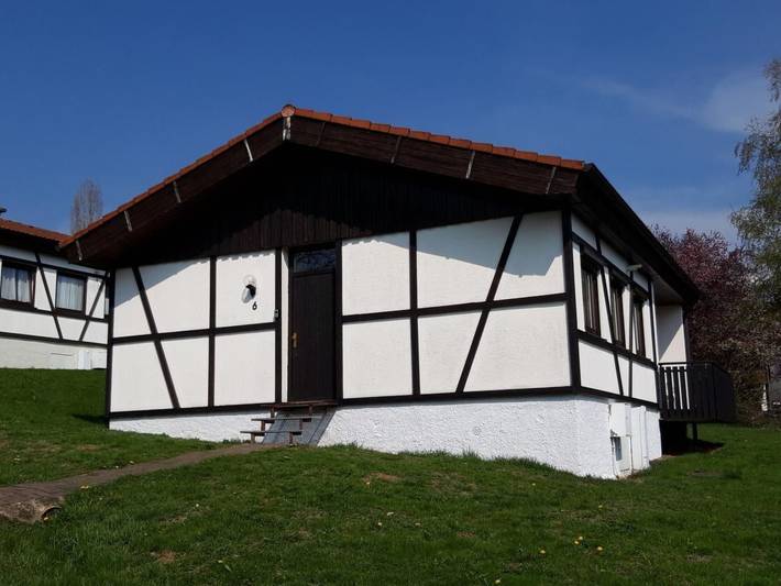 Bungalow für 6 Personen, mit Balkon an der Rhön
