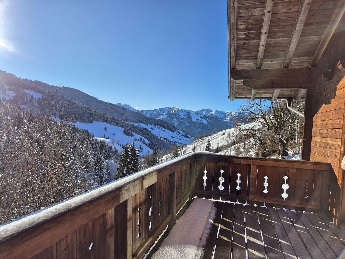 Achthütte Großarl – Urige Almhütte in Traumlage mit Infrarotkabine, Garten & Bergpanorama in Großarl, Ski Amadé