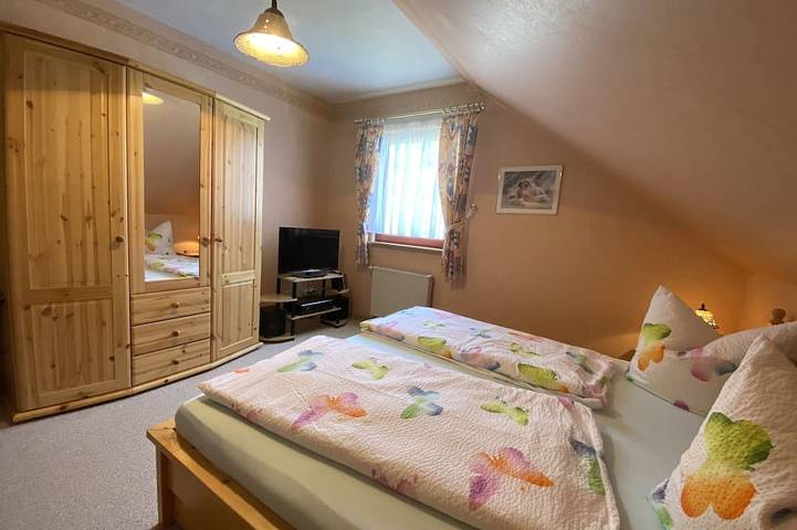 Ferienwohnung für 4 Personen, mit Balkon und Garten in Schleusingen - 3