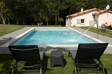 Gîte pour 4 personnes, avec piscine et jardin à Montaigu-de-Quercy
