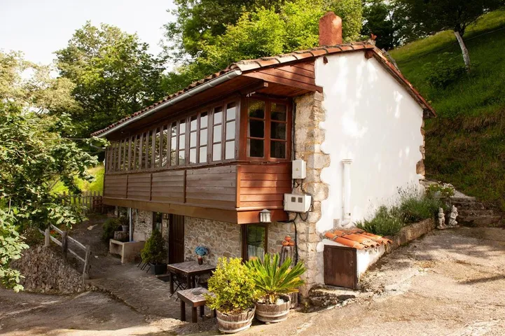 Casa rural para 5 personas, con piscina además de jardín y vistas - 1