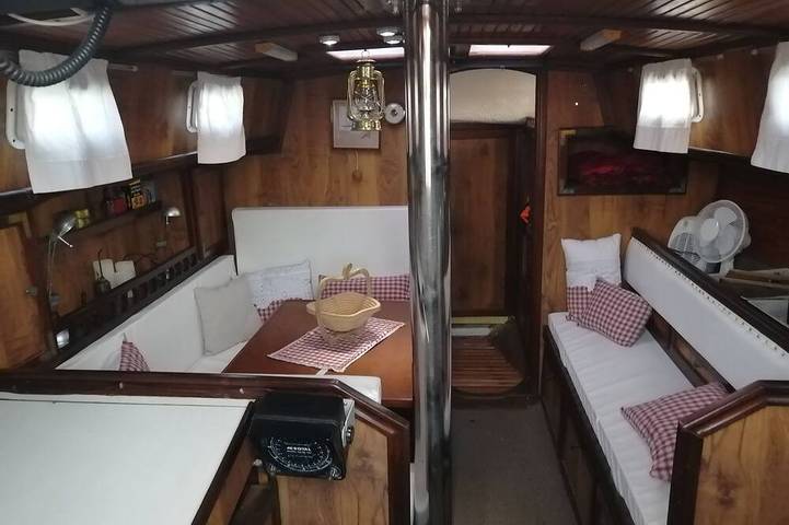 Péniche pour 3 personnes, avec balcon dans les Pyrénées-Orientales