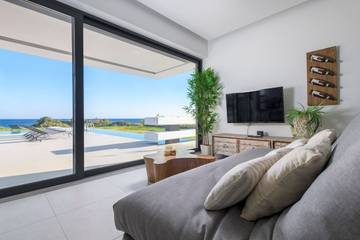 Villa for 7 People in Rhodes, Dodecanese, Photo 2