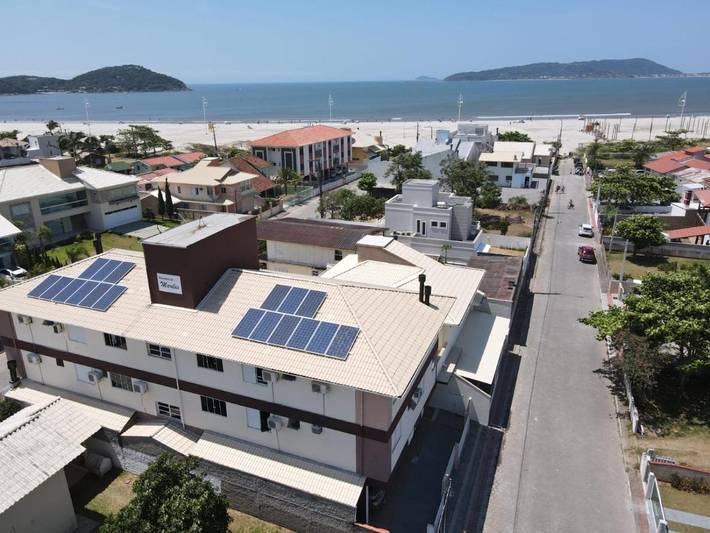 Casas e apartamentos de temporada para 6 pessoas, com jardim e vista, adaptado a crianças em Praia da Pinheira