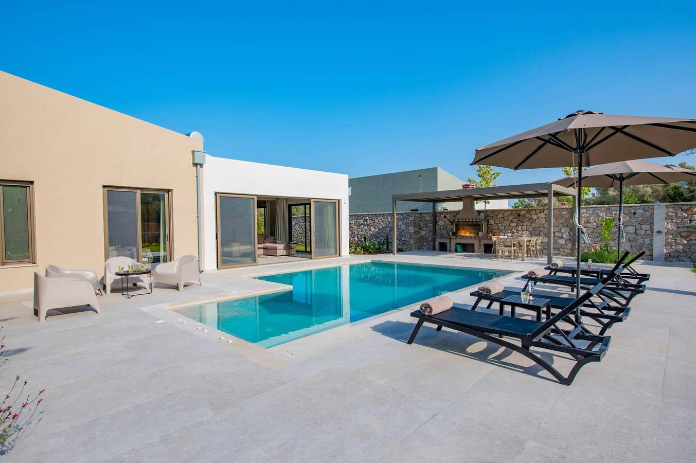 Villa Mandola Sweet by Villa Plus in Καρυώτες, Ελλάδα