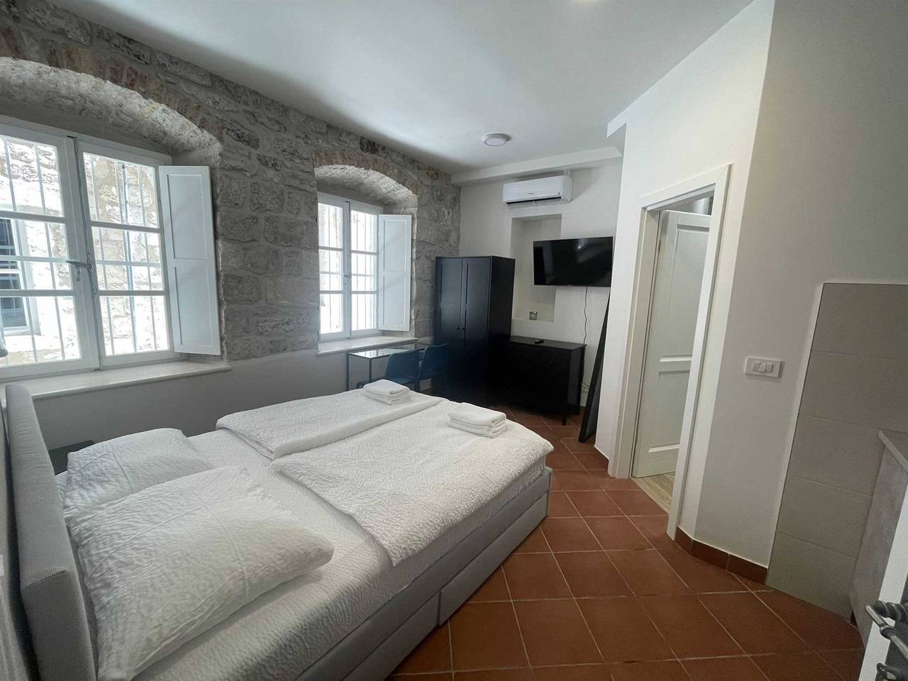 Entire studio, Dominium Premium Location Suites Studio apartment ground floor in Dubrovnik, Grad Dubrovnik