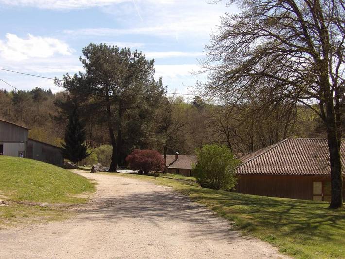 Location de vacances pour 12 personnes, avec terrasse ainsi que piscine et vue, animaux acceptés dans Razès - 3