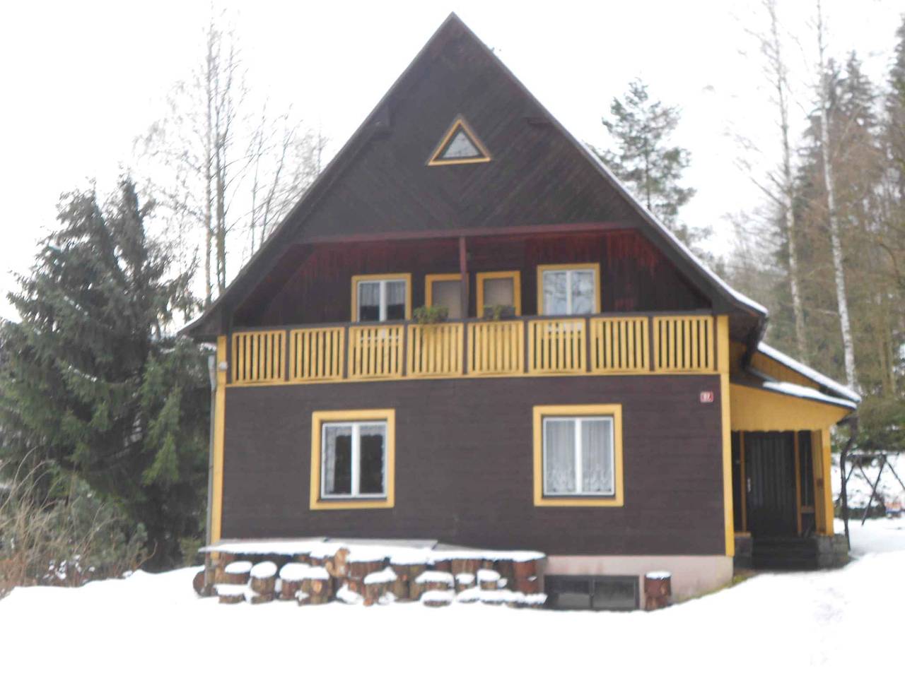Ferienhaus mit Kaminofen in ruhiger Umgebung  in Dolní Dvůr, Region Trautenau