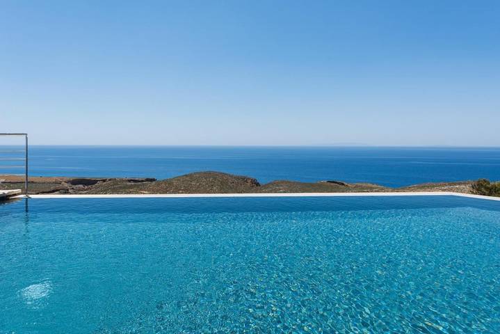 Location de vacances pour 6 personnes, avec jardin et vue ainsi que piscine et vue sur le lac dans Chóra Sfakíon - 4