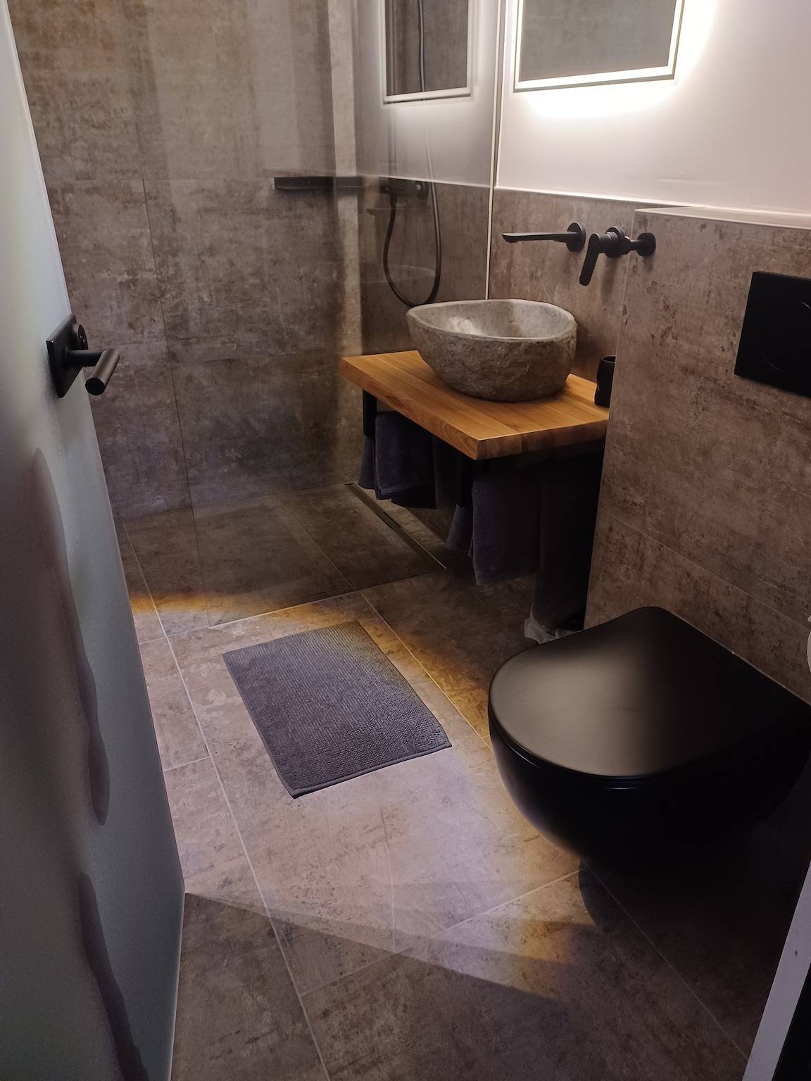 Ganze Wohnung, Ferienwohnung 'Appartement Gletscherblick' mit Bergblick, privater Terrasse und Wi-Fi in Stubaier Alpen, Fulpmes