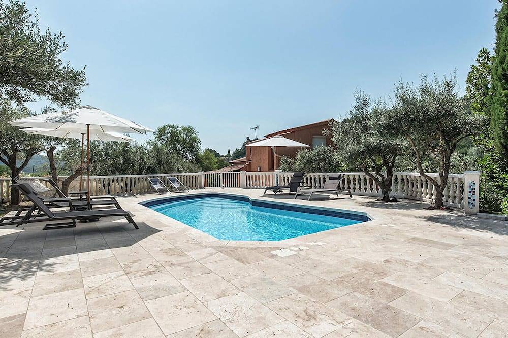 Ganze Wohnung, Apartment in villa with pool in Callas, Draguignan Region