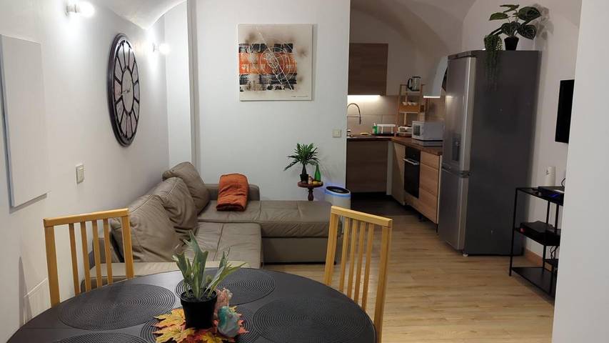 Gîte pour 4 personnes, avec terrasse à Pourrières - 2