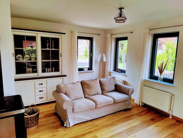 Ferienhaus für 4 Personen, mit Terrasse und Garten sowie Ausblick und Seeblick in Ihlow - 2