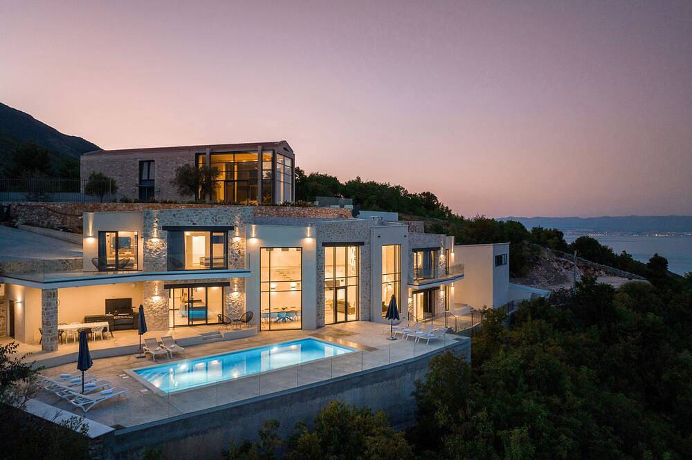 Luxury modern villa with scenic view in Kršan, Ostküste Istrien
