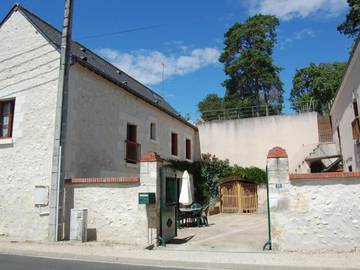 Location de vacances pour 4 personnes, avec terrasse et jardin à Cangey