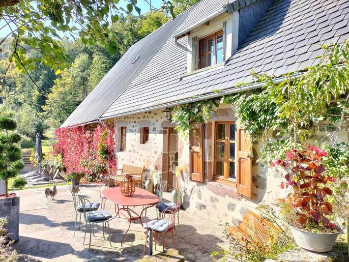 Location de vacances pour 4 personnes, avec Terrasse et Jardin à Anglards-de-Salers