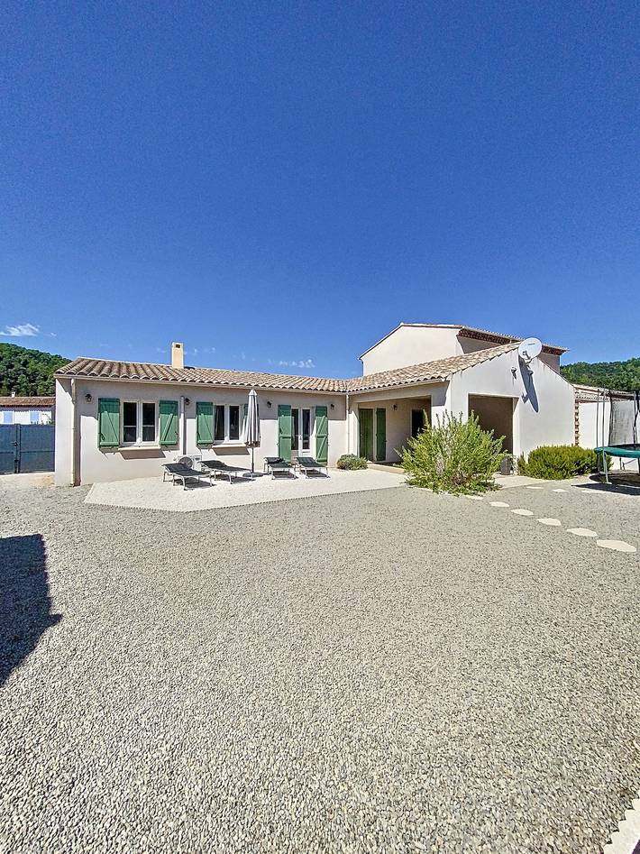 Gîte pour 8 personnes, avec piscine à Entrecasteaux - 4