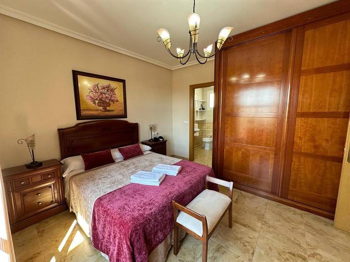 Location de vacances pour 8 personnes, avec vue et jardin à Linares - 4