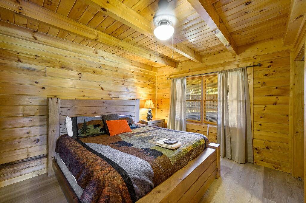 Vacation House for 4 Guests in Sevierville, Sevier County