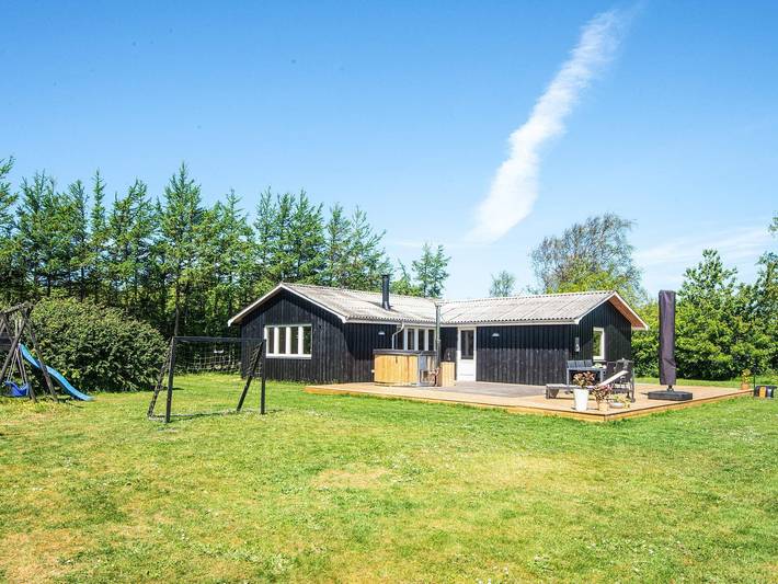 Ferienhaus für 7 Personen, mit Terrasse und Garten in Nørhede Vest